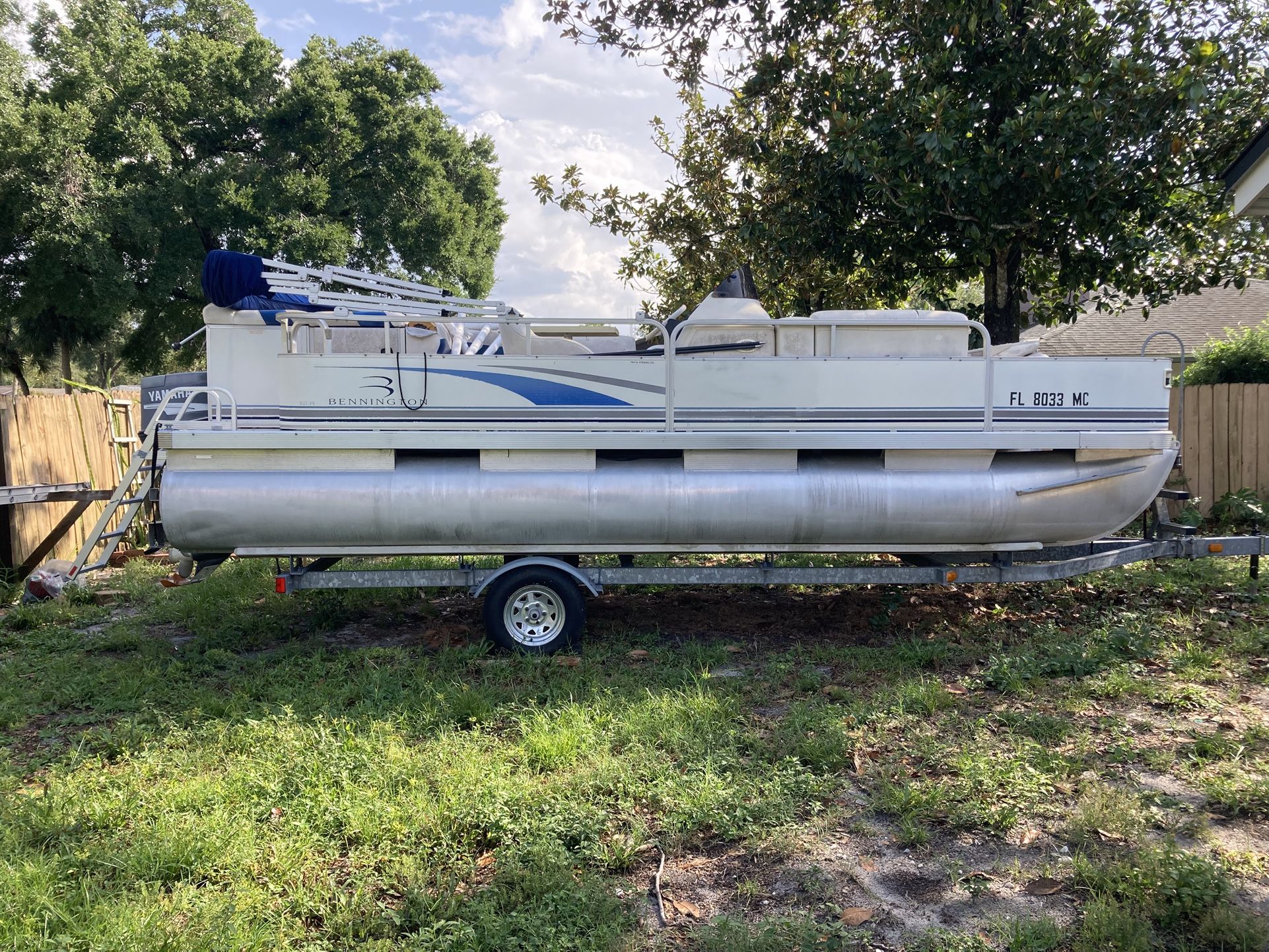 20 Foot Bennington Pontoon