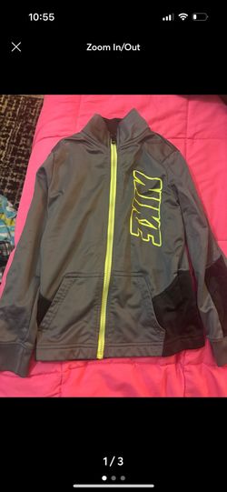 NIKE boys Full Zip Jacket Size 6