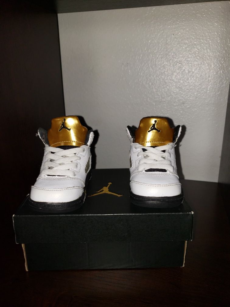 Jordan Retro 5 Gold Coin Sz 4c