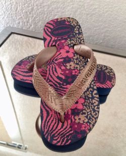 Brand New Havaianas Kids Flip Flops Animal Print And Floral Size 4 🌸
