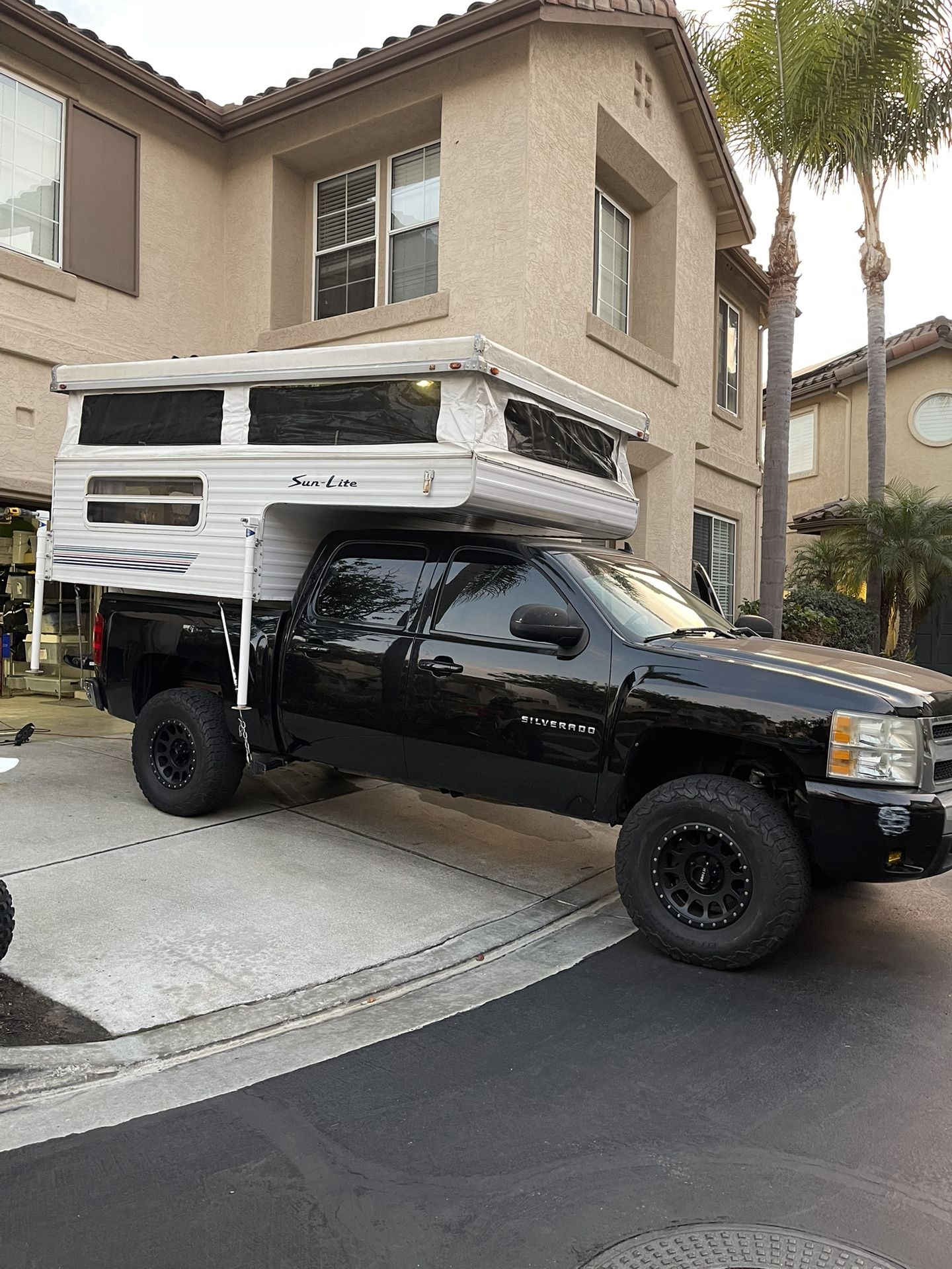Sun Lite Pop Up Truck Camper