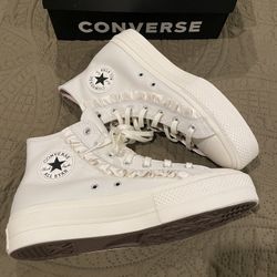 Women’s Size 10 High Top Converse Vintage White
