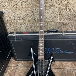 BC RICH BEAST BASS GUITAR WITH CASE