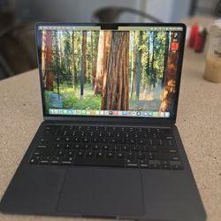Macbook M3 2024 Space Gray