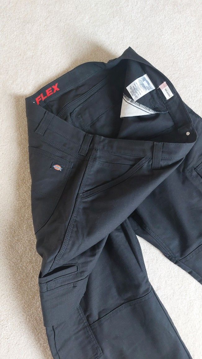 NWOT DICKIES Flex work pant, color black size 38x30