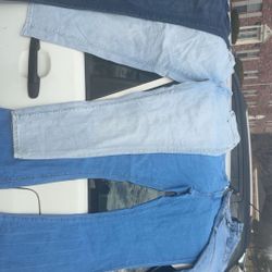  300 Jeans For Sale.all https://offerup.com/redirect/?o=QnJhbmRzLmZhc2hpb24= Nova,Zara,American Agle 