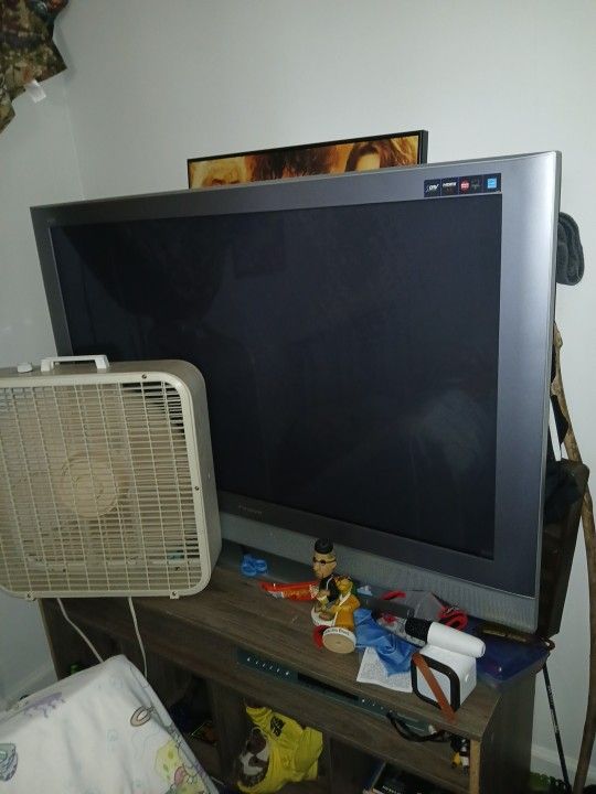 Big Flat-screen Tv