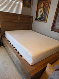 Queen Wood Bed Frame + Aloe Vera Foam Mattress Set.