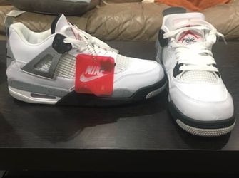 Jordan 4’s size mens 11/ womens 13