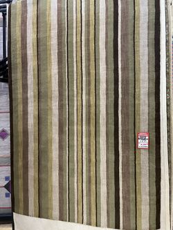 (New) Earth-toned Accent Rug