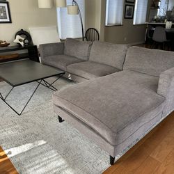 Sofá and Coffee table FOR FREE!!! 