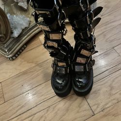 demonia boots