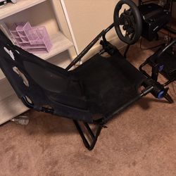 Logitech G923 Racing wheel & Chair Cockpit