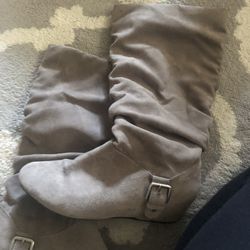 Suede Boots 