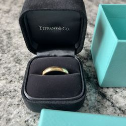 18k Gold Tiffany & co. Mens Wedding Band