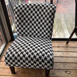 Large Black And White Chair 