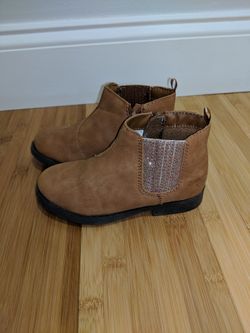Oshkosh shoes size 10 girls