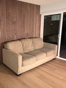 Couch 3 seater