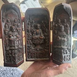 Decorative fold out carving 