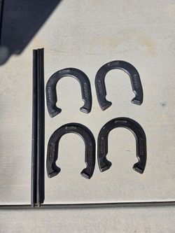 EastPoint Horseshoe Set with Stakes