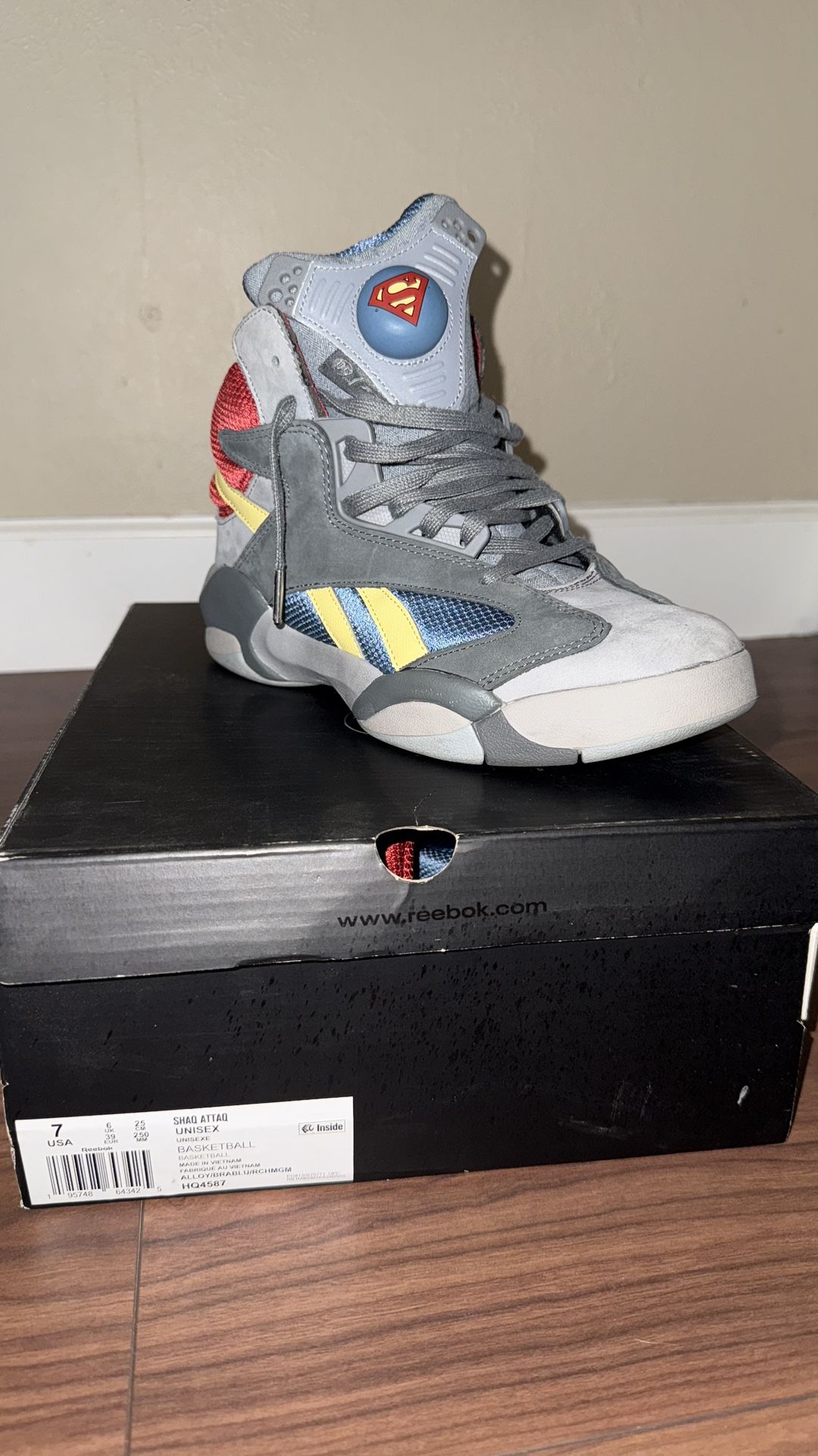 Reebok For Women #7 And Men #9