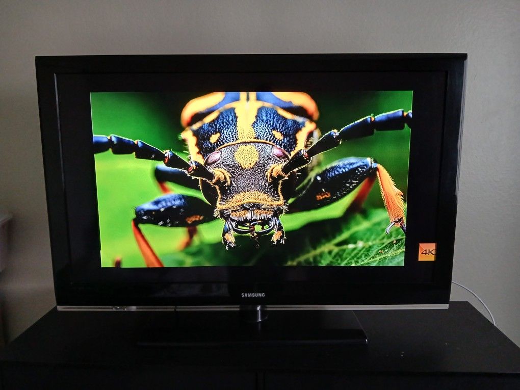 SAMSUNG FLAT SCREEN T.V 46"