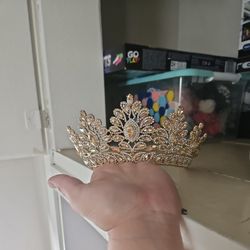 Sweet 16 Or Quince Crown