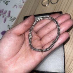 Silver Tone Chain Bracelet w Sparkle Clasp