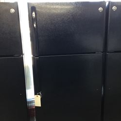 GE 18 Cu Ft Top And Bottom Fridge. 1 year Warranty 