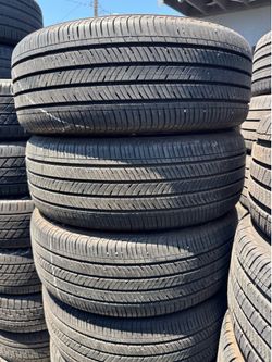 205/55r16 Kuhmo tires en excelentes condiciones de vida las 4