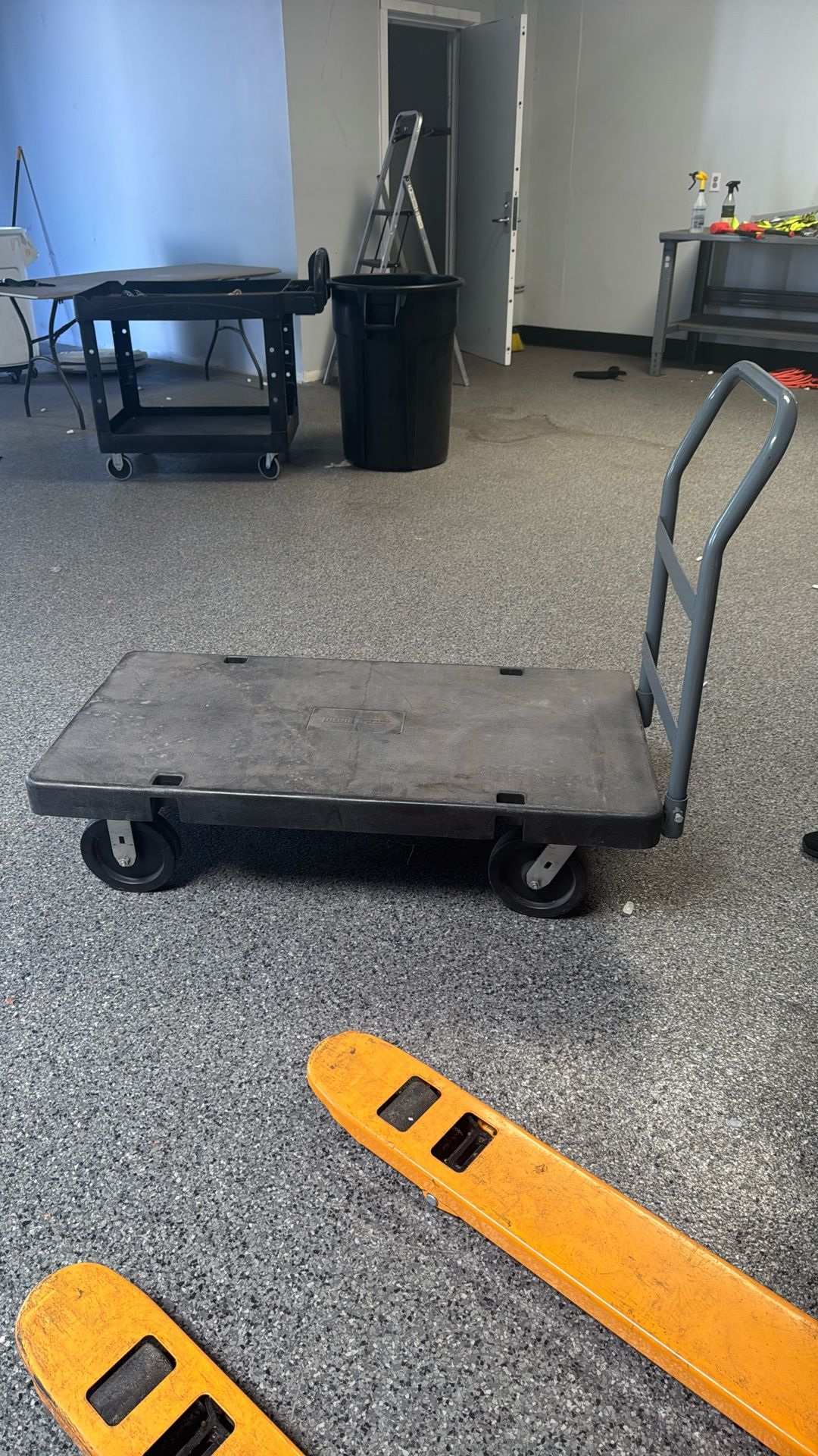 Plastic Platform Truck W/ Wheels 200