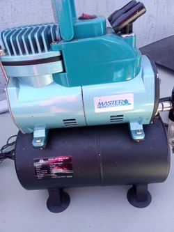 Master Air Brush plus accessories pre-owned
