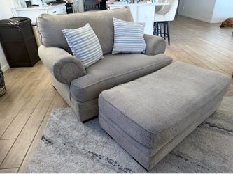 Oversized chair with Ottoman