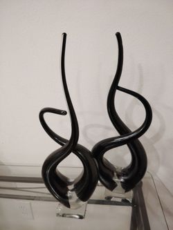 Decorative pieces