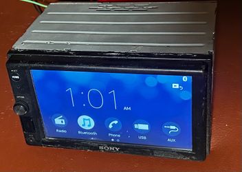 Sony double din Bluetooth car stereo