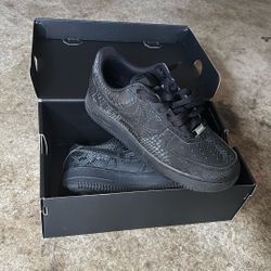KOBE AF1’s   (BLACK) (8.5)