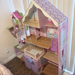 Doll House 