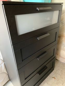 Dresser