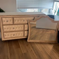 Coaster Deanna 7-Drawer Upholstered Dresser With Mirror