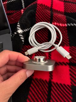 Oura Ring 4 Silver Size 6 – Charger & Box Included
