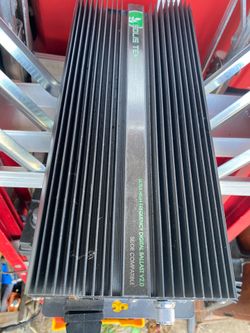 Solis-Tek Digital Ballast STK-1000  -mint