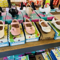 Beautiful Kids Shoes $10