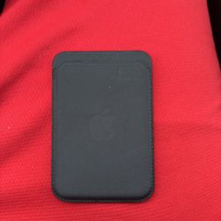 Brand New Apple Wallet (MagSafe).