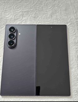 Galaxy Z fold 7   ( mint condition )
