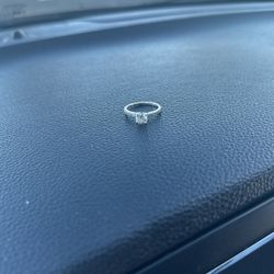 Novello 1ct Solitaire Ring Size 7