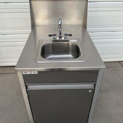 Portable Sink ( Hot Water)