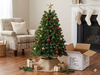 4 ft Christmas tree