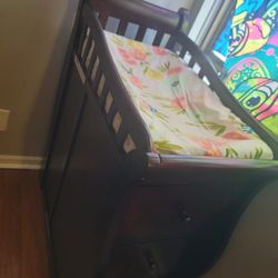 Changing Table W/pad 