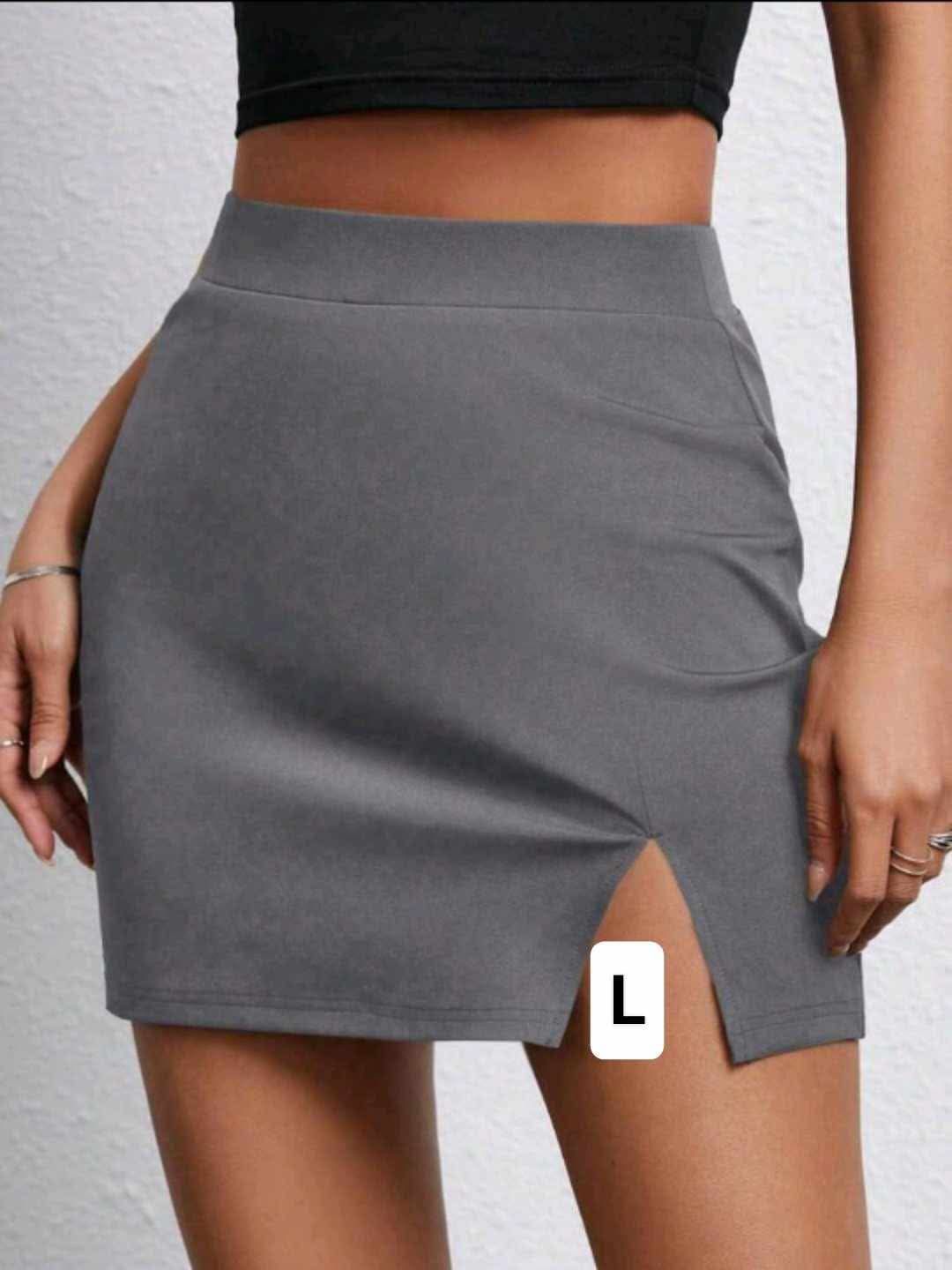 New Women’s Skirt Size Large