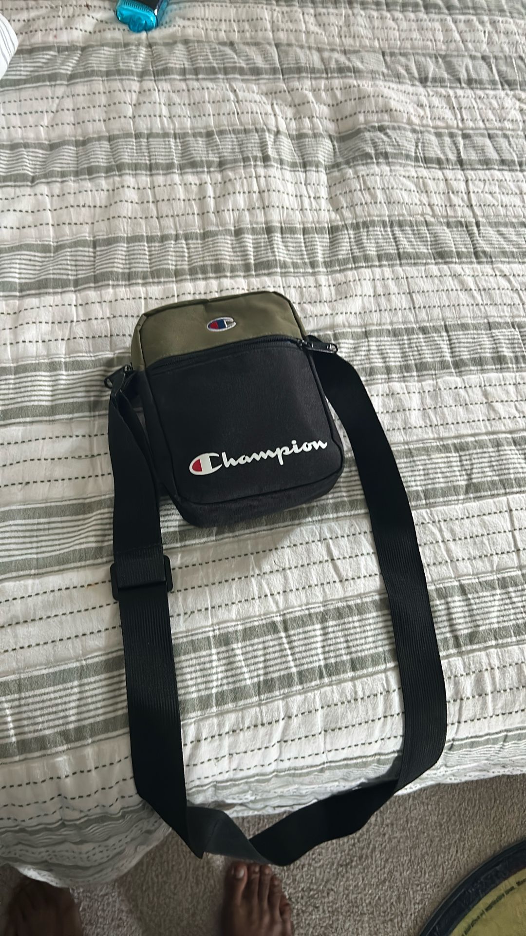 Champion Cross Body Bag